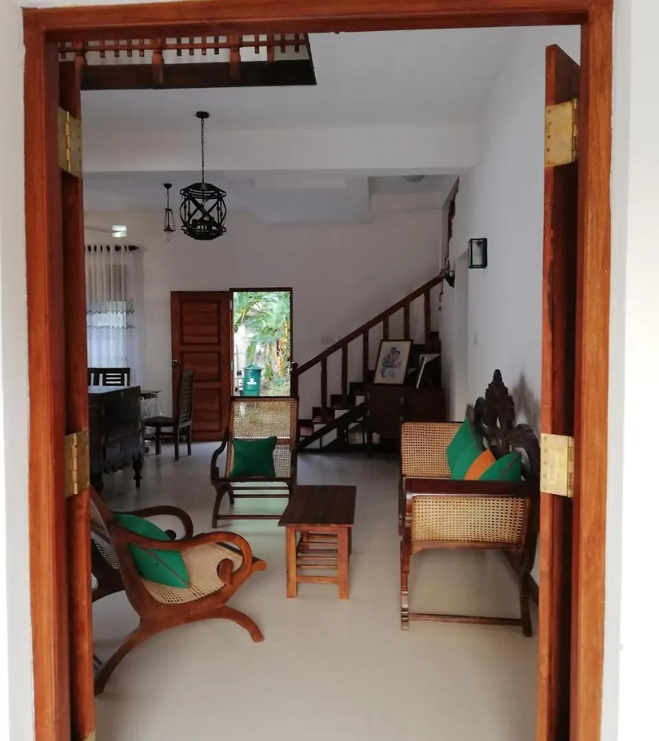 Bed and Breakfast Air Port 5 Minutes Super Clean Upul Negombo