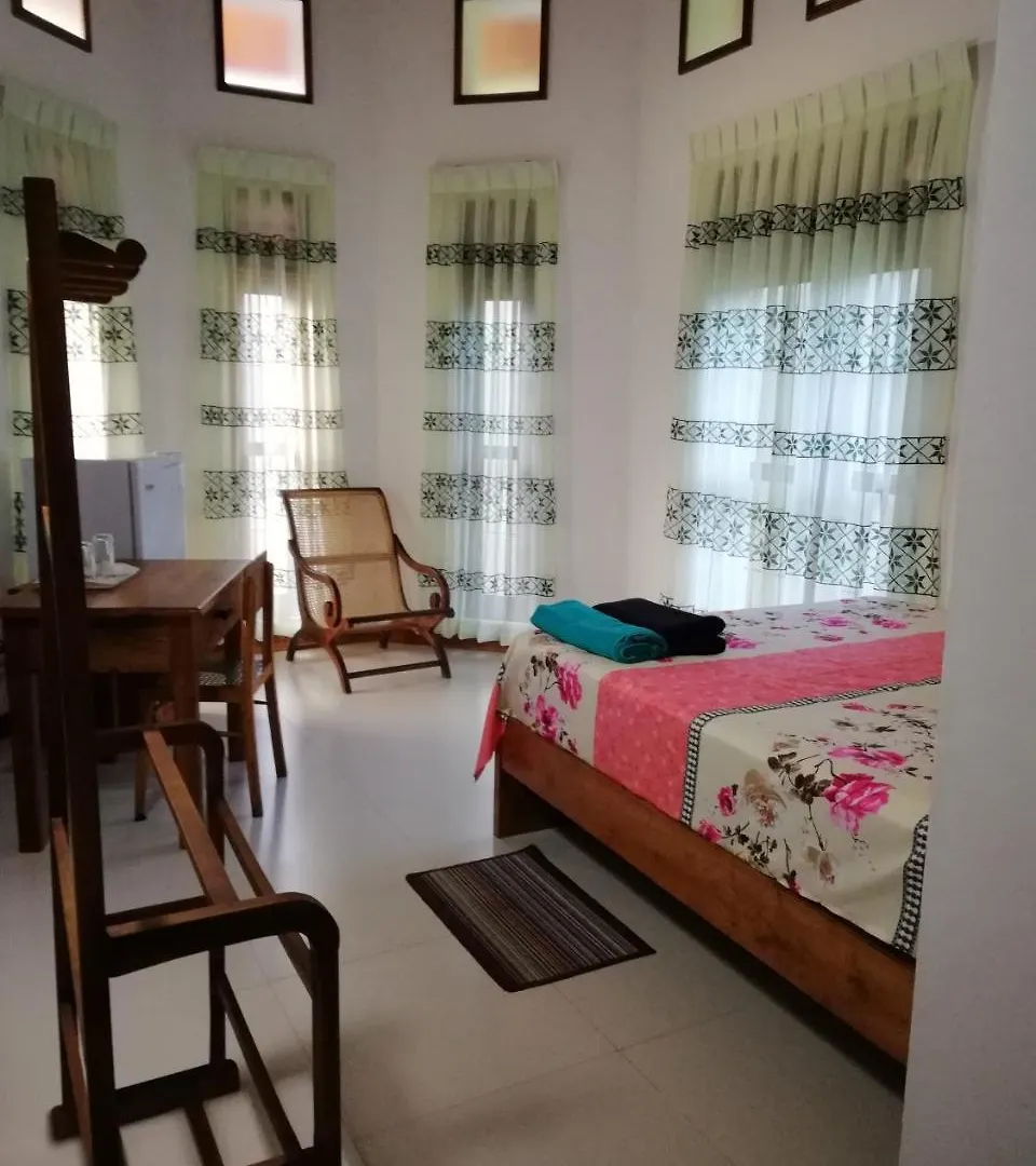 Bed and Breakfast Air Port 5 Minutes Super Clean Upul Negombo